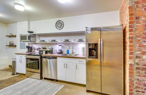 Downtown Knoxville Apartment | Dtwn Knoxville Studio Half-Mi to Market Square!