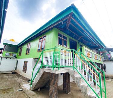 Komodo House | Dua Putri Komodo Homestay