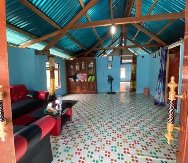 Komodo House | Dua Putri Komodo Homestay