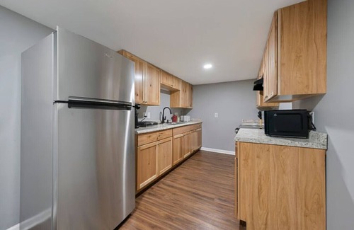 Glasgow Apartment | Dual Delight Stylish Duplex 2-Unit Home