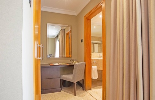 Jumeira 1 Hotel | Dubai Marine Beach Resort & Spa