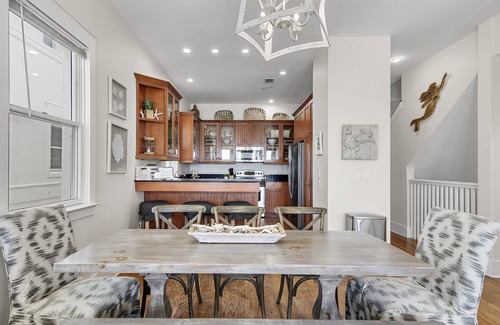 Delos House | Dubes on the Beach*Beachfront*Private Heated Pool*PrivateBeach*Free Beach Chairs