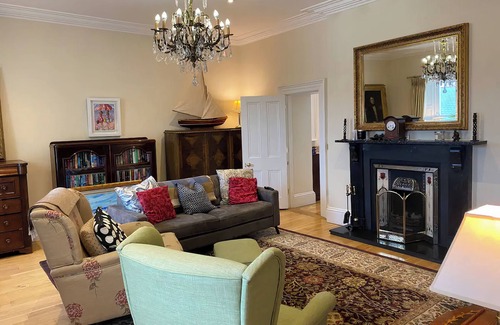 Dublin Apartment | Dublin Oasis Suite 10 mins to city centre