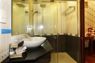 Downtown Ho Chi Minh City Hotel | Duc Vuong Saigon Hotel - Bui Vien