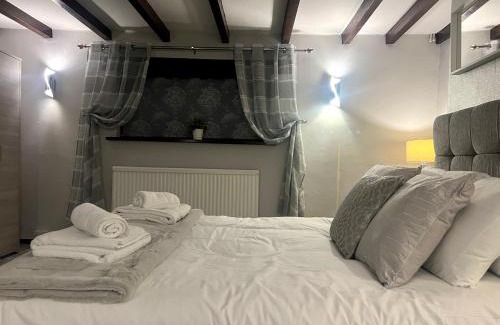Colchester Apartment | Duchess Apt 2 Modern 3Bedroom Apartment in Colchester Ideal for Long Stays, Relocations, Contractors, Secure Parking, WIFI