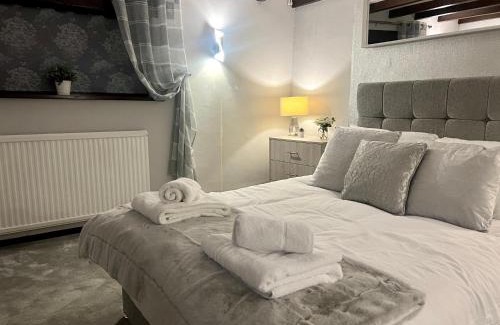 Colchester Apartment | Duchess Apt 2 Modern 3Bedroom Apartment in Colchester Ideal for Long Stays, Relocations, Contractors, Secure Parking, WIFI