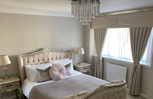 Helensburgh House | Duchess Gait - stunning 3 bedroom house