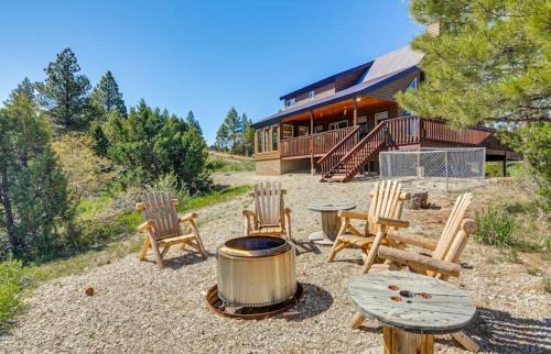 Long Valley Junction House | Duck Creek Cabin With Amazing View