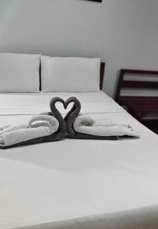 Ermita Hotel | DUCK INN AND RESTAURANT