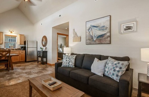 Dover Bay House | Duck N' Work - Lakefront Beach Bungalow
