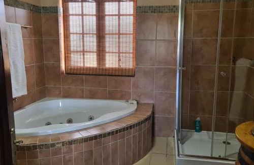 Oudtshoorn Cabin | Duckpond Lodge