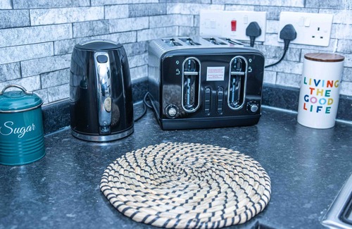 Dudley House | Dudley 3bedroom Home-perfect for Long & Short Stay