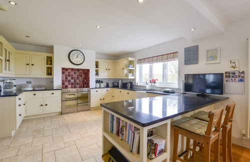 Saint Anns Chapel House | DUFFIELD, pet friendly, luxury holiday cottage in St Ann's Chapel