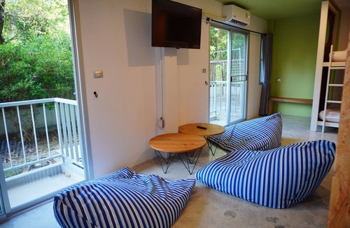 Ban Chao Mai Hotel | Dugong Village-Green Hotel