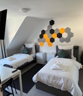 Untermeiderich Apartment | DUHA HOMES - 2 Zimmer Apartment, Monteurwohnung, TV, WIFI, Küche, Self Check-In, Autobahnnähe