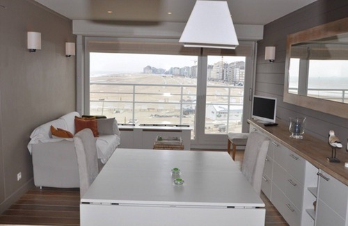 Duinbergen Apartment | Duinbergen Stay by the Sea