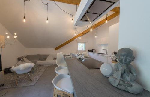Duingt Apartment | Duingt-Entre Lac et Taillefer 2 pas piste cyclable et lac par LLA Selections by Location lac Annecy