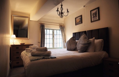 Lincoln House | Duke William Hotel