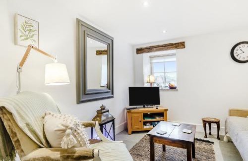 Cauldon House | Dukes Cottage - Uk47495