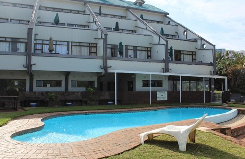 Manaba Beach Apartment | Dumela Margate Flat No 12