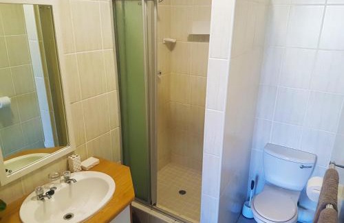 Manaba Beach Apartment | Dumela Margate Flat No 8