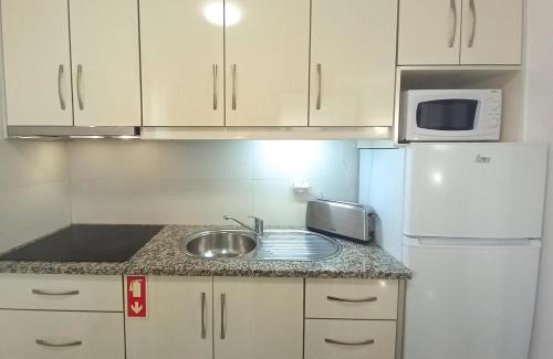 Cavacos Apartment | Dunas 3- Elegante, 150mt Praia, Wifi