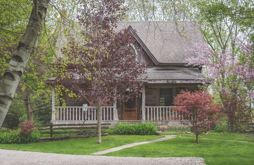 Zorra House | Duncan House | An Arrivals Stay
