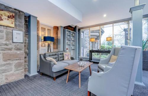 Glenisla Apartment | Dundee Serenity Spa Retreat near Perth
