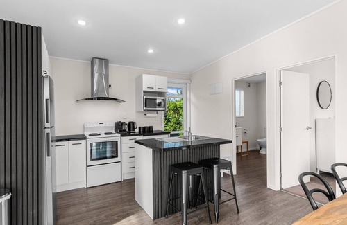 Mangawhai House | Dune Days - Charming, sunny home with great outdoor living in the heart of the village