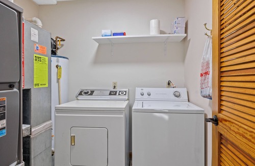 Michigan City Apartment | Dune Grass is a 2 Bedroom/2 Full Bath lower level duplex just a 2 minute walk to Lake Michigan