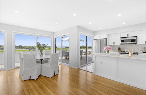 Westhampton Beach House | Dune Rd Westhampton Beach Village Waterfront Walk to Town