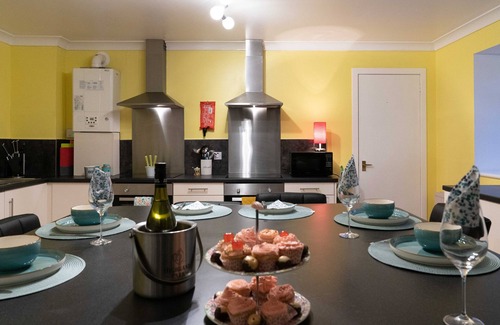 Huntly House | Dunedin House -Contractors - Business Travellers