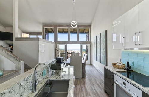 Castroville House | Dunes Beach Haven: Amazing Ocean Front Home