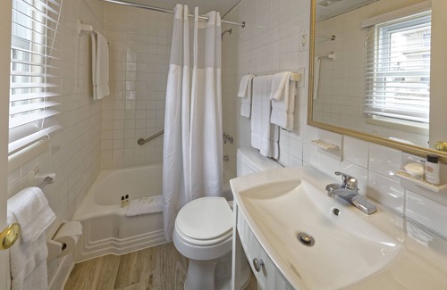 Ocean City Hotel | Dunes Court