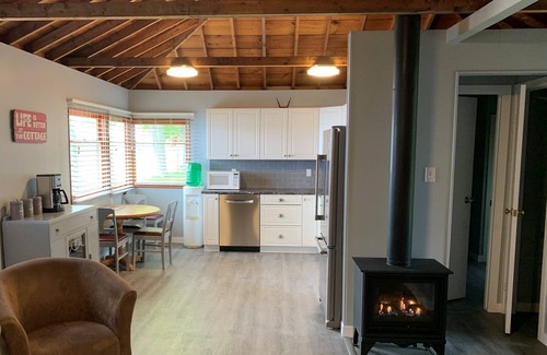 West Lake Cottage | Dunes Delight - Cottage on West Lake