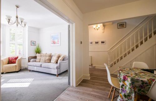Dartmouth House | Dunestal Cottage