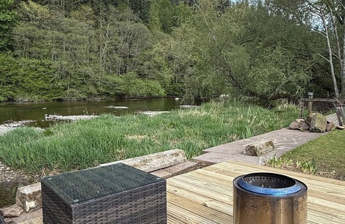 Pooley Bridge Cottage | Dunmallet Cottage - Hot Tub, River, Centre of Pooley Bridge