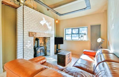 Coxhoe House | Dunromin Cottage, Hot Tub & Garden