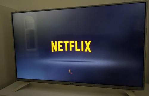 Rozzano Apartment | DUOMO A 20 MINUTI Netflix WiFi da Juls Home