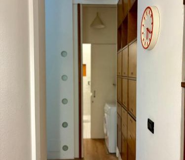 Tricolore Apartment | Duomo Cathedral, wifi, cute apartment