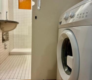 Tricolore Apartment | Duomo Cathedral, wifi, cute apartment
