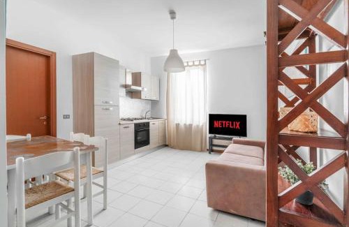 Morivione Apartment | Duomo Navigli - ResinArt Milan with Patio and WiFi