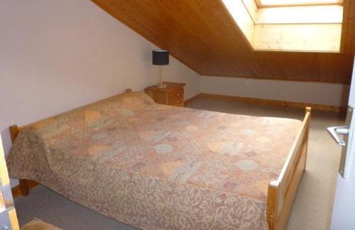 Saint-Jean-dʼAulps Apartment | Duplex 3 pièces près des pistes, piscine, parking - FR-1-573-25