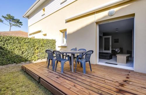 Biscarrosse Plage Apartment | Duplex 4 pers avec jardin, piscine, proche plage à Biscarrosse - FR-1-521-63