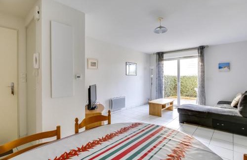 Biscarrosse Plage Apartment | Duplex 4 pers avec jardin, piscine, proche plage à Biscarrosse - FR-1-521-63