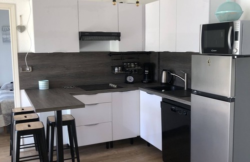 Poggio-Mezzana Condo | Duplex accommodation. Private garden. Sleeps 6. Less than 100 m from the beach.