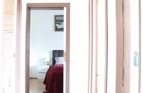 Downtown Apartment | Duplex Antique Rentals (larger group upon request) 01
