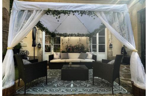 Bollee Bed & Breakfast | Duplex au 2ème et de notre maison -Accès au jardin-Smart Tv-Streaming-Wifi