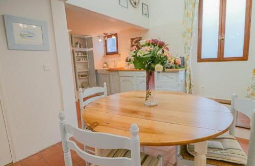 Antibes City Centre Apartment | Duplex au coeur du vieil Antibes