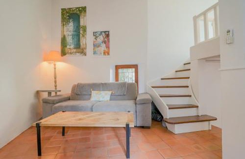 Antibes City Centre Apartment | Duplex au coeur du vieil Antibes